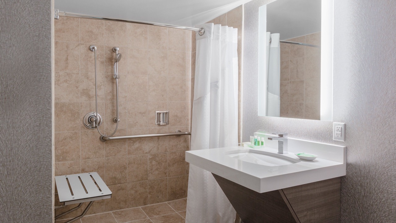 Photo of Bathroom in La Mirada