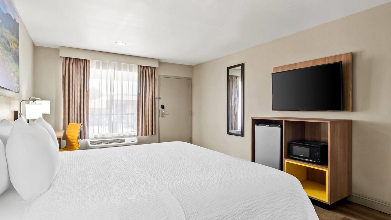 Photo of Bedroom in Rialto
