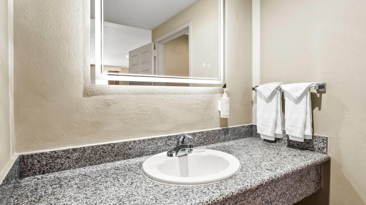 Photo of Bathroom in Rialto
