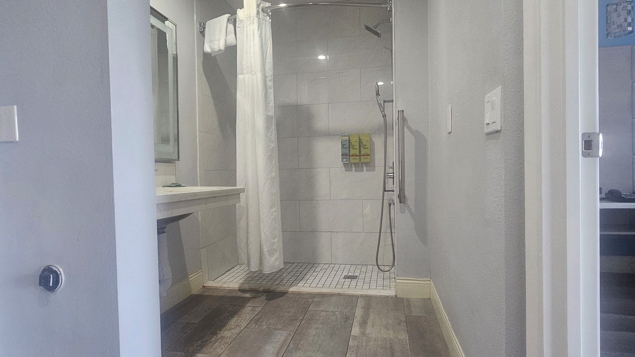 Photo of Bathroom in Orange