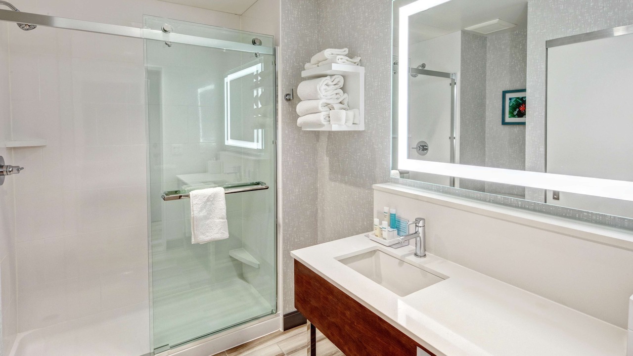 Photo of Bathroom in Cardiff-by-the-Sea