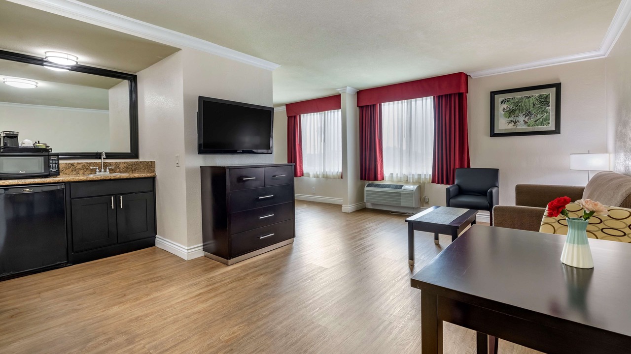Photo of Bedroom in Lawndale