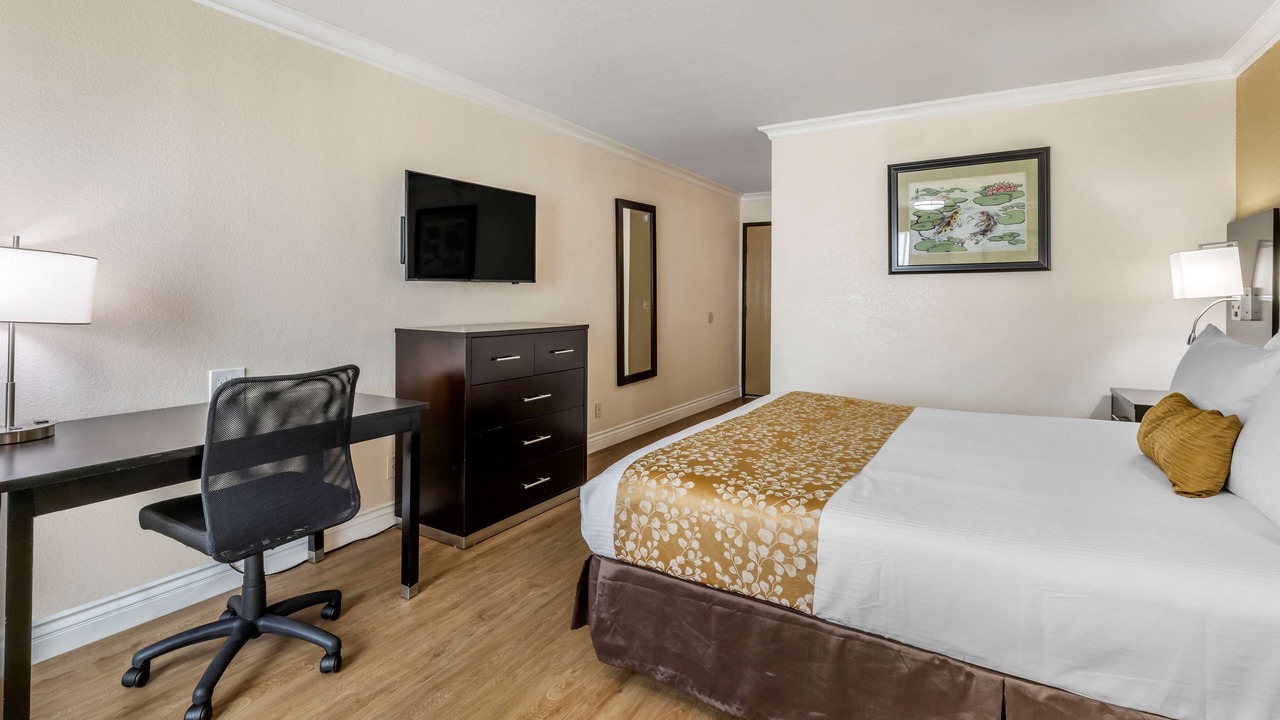 Photo of Bedroom in Lawndale