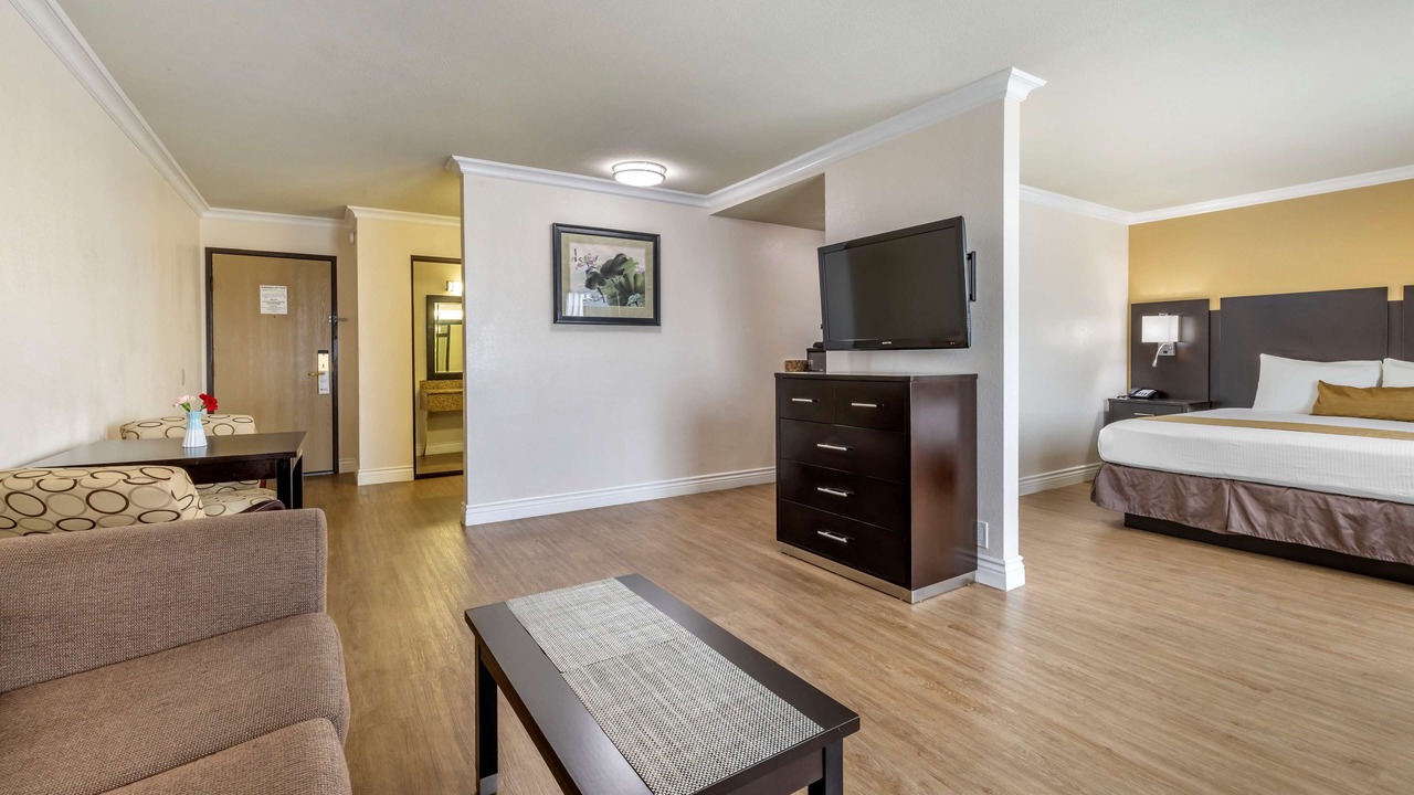 Photo of Livingroom in Lawndale
