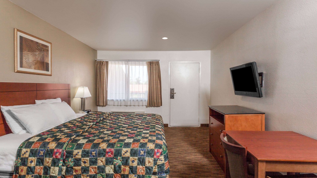 Photo of Bedroom in Hemet