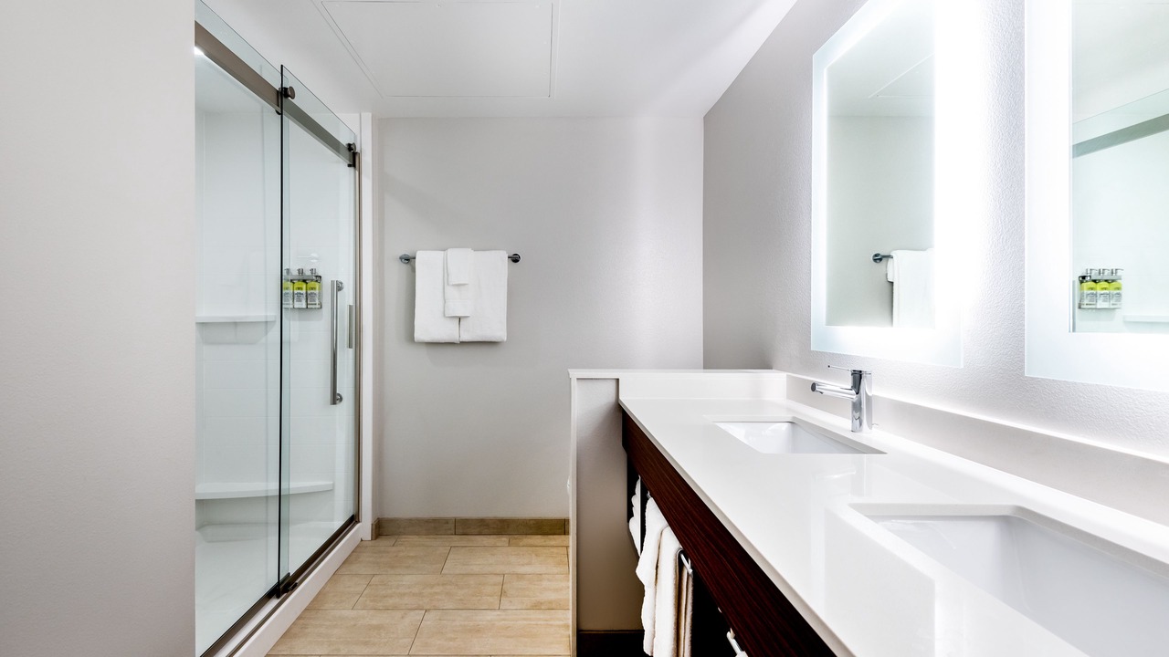 Photo of Bathroom in Lyon Street