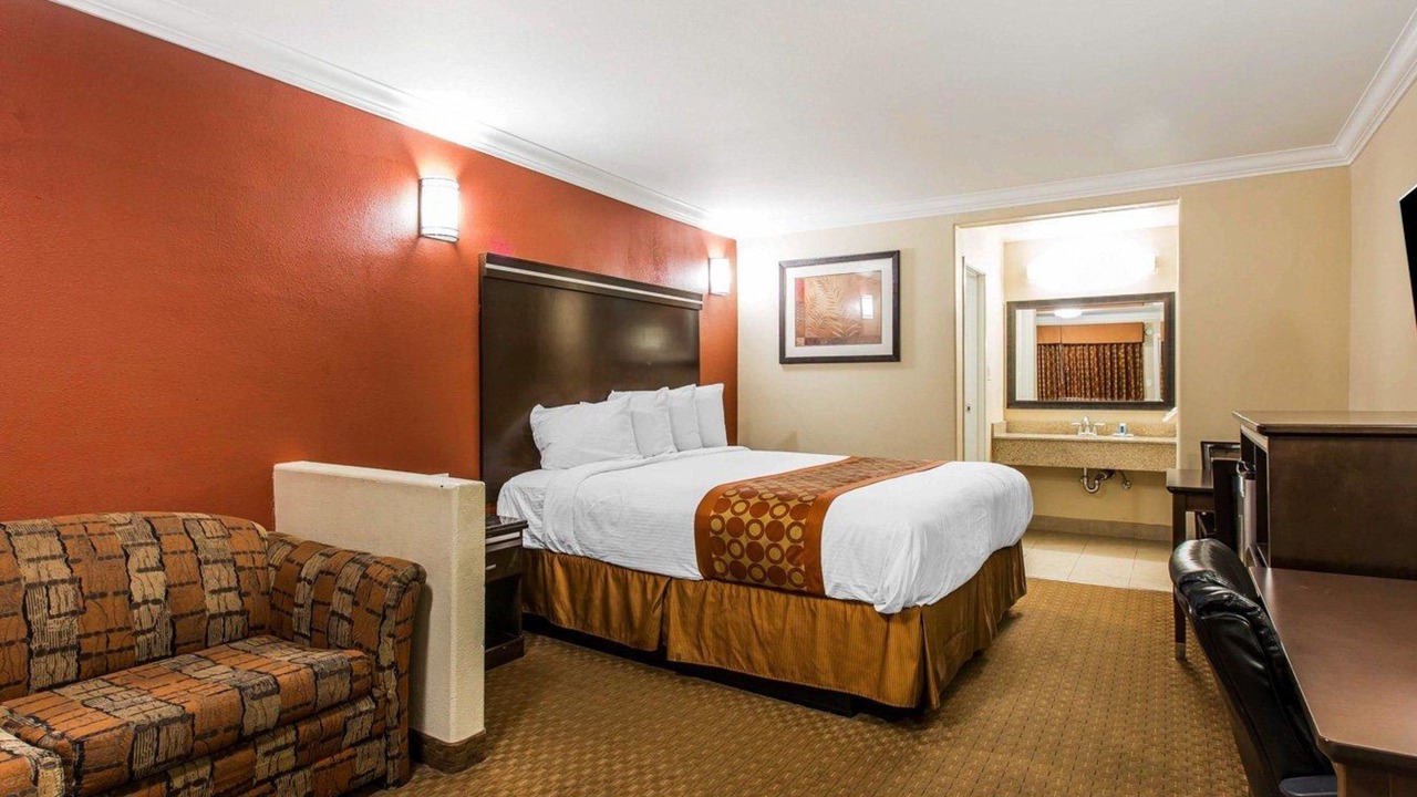 Photo of Bedroom in Corona