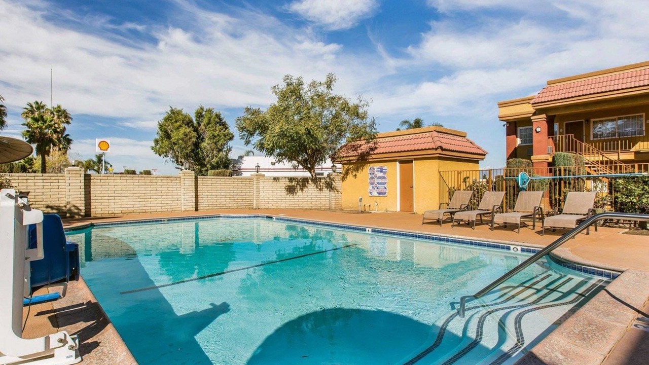 Photo of Outdoor in Corona