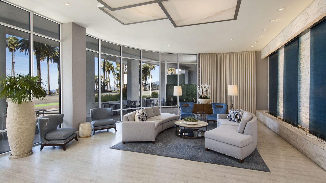 Photo of Livingroom in Downtown