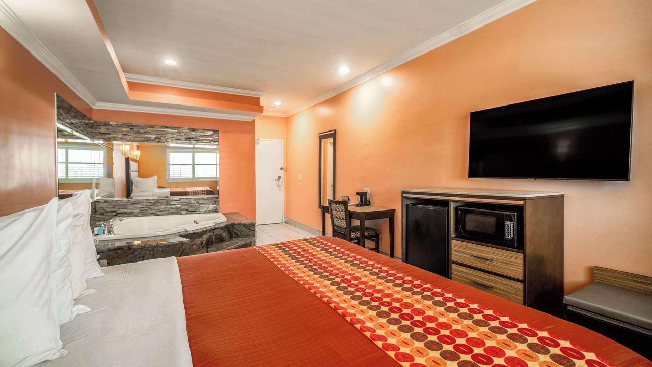 Photo of Bedroom in Lamanda Park