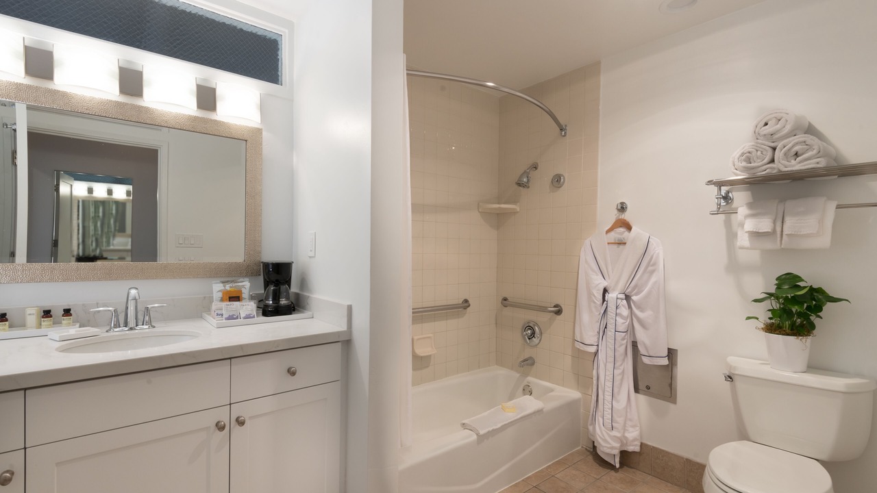 Photo of Bathroom in La Jolla Shores