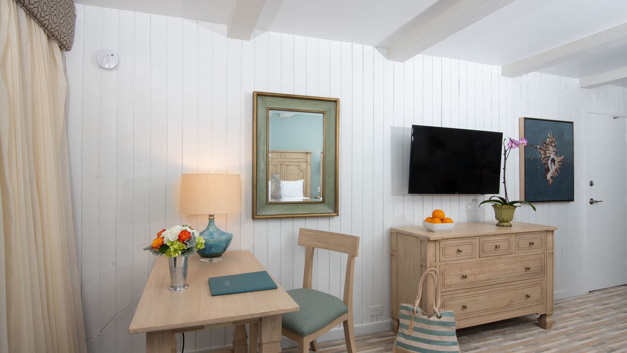 Photo of Bedroom in La Jolla Shores