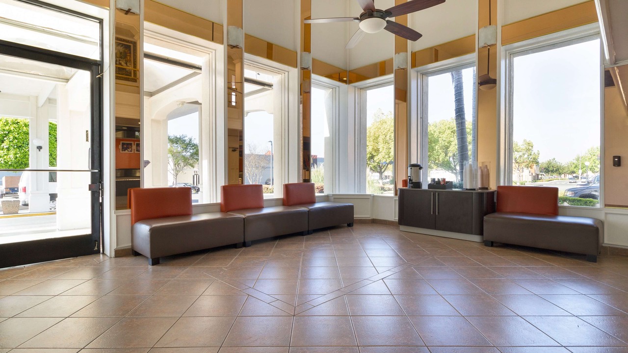 Photo of Livingroom in Claremont