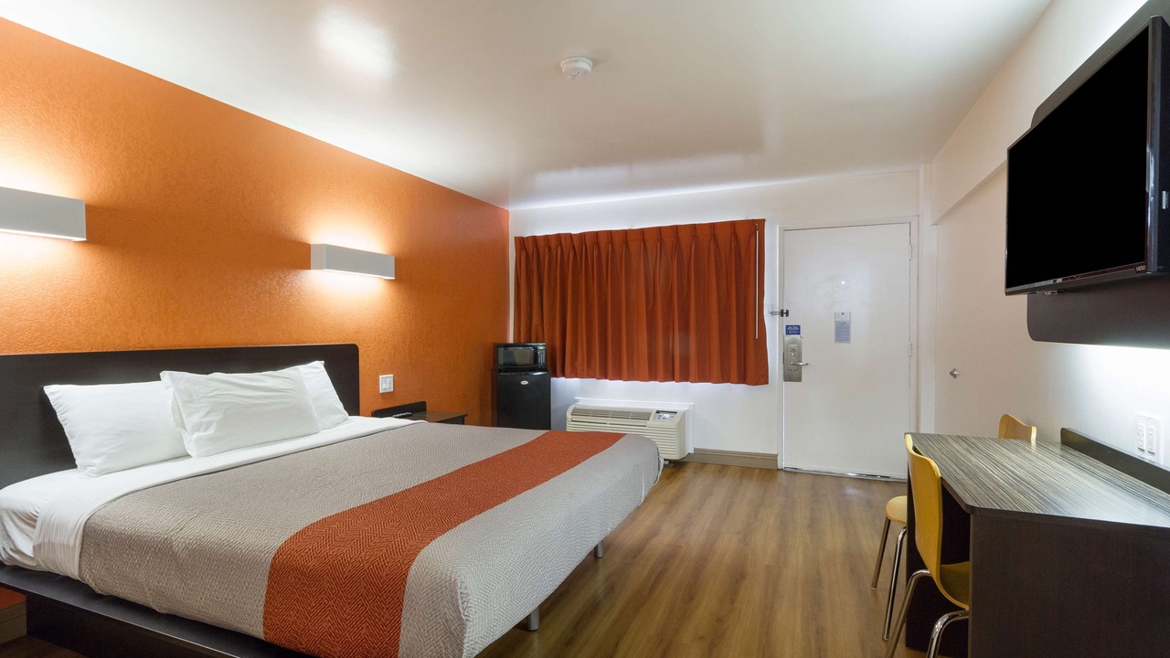 Photo of Bedroom in Claremont