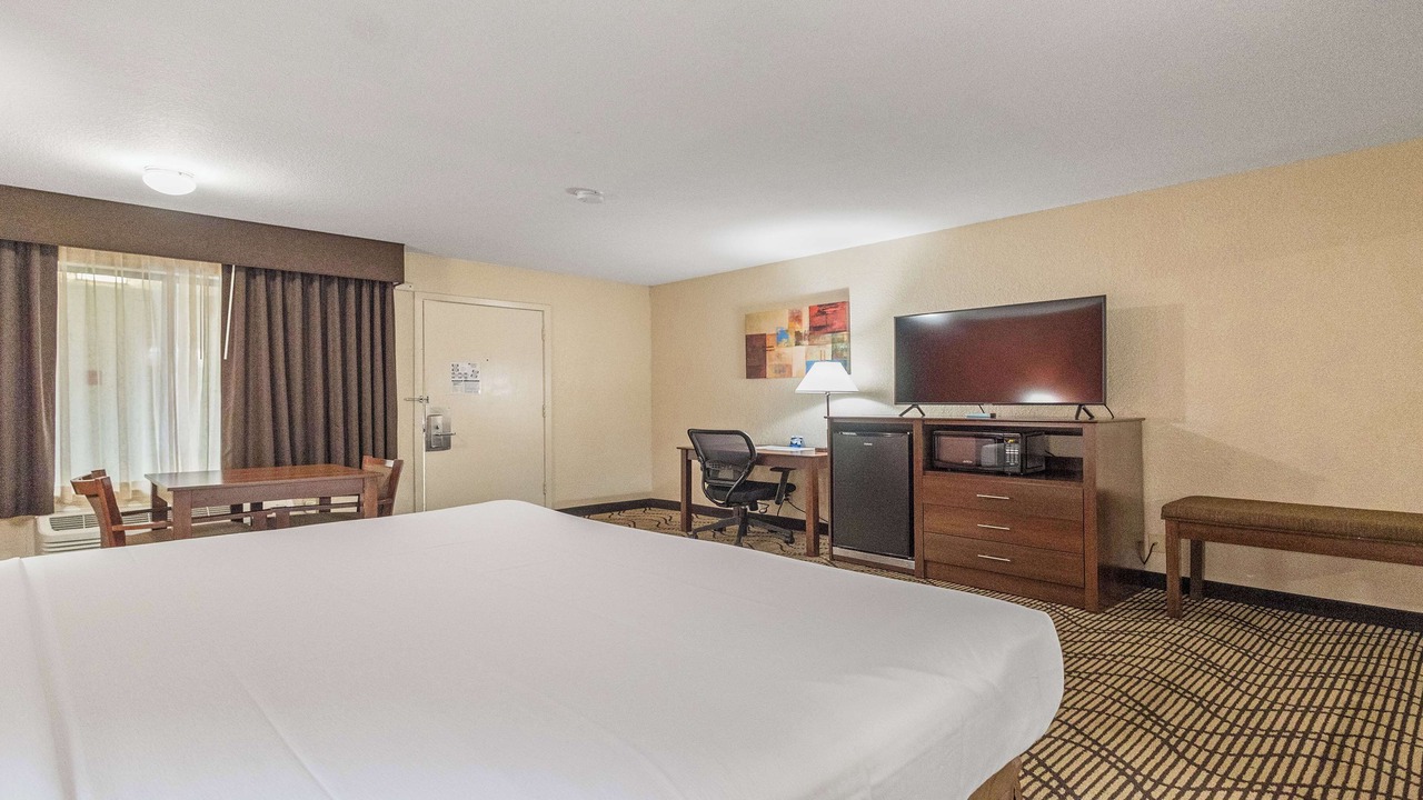 Photo of Bedroom in Folsom Road