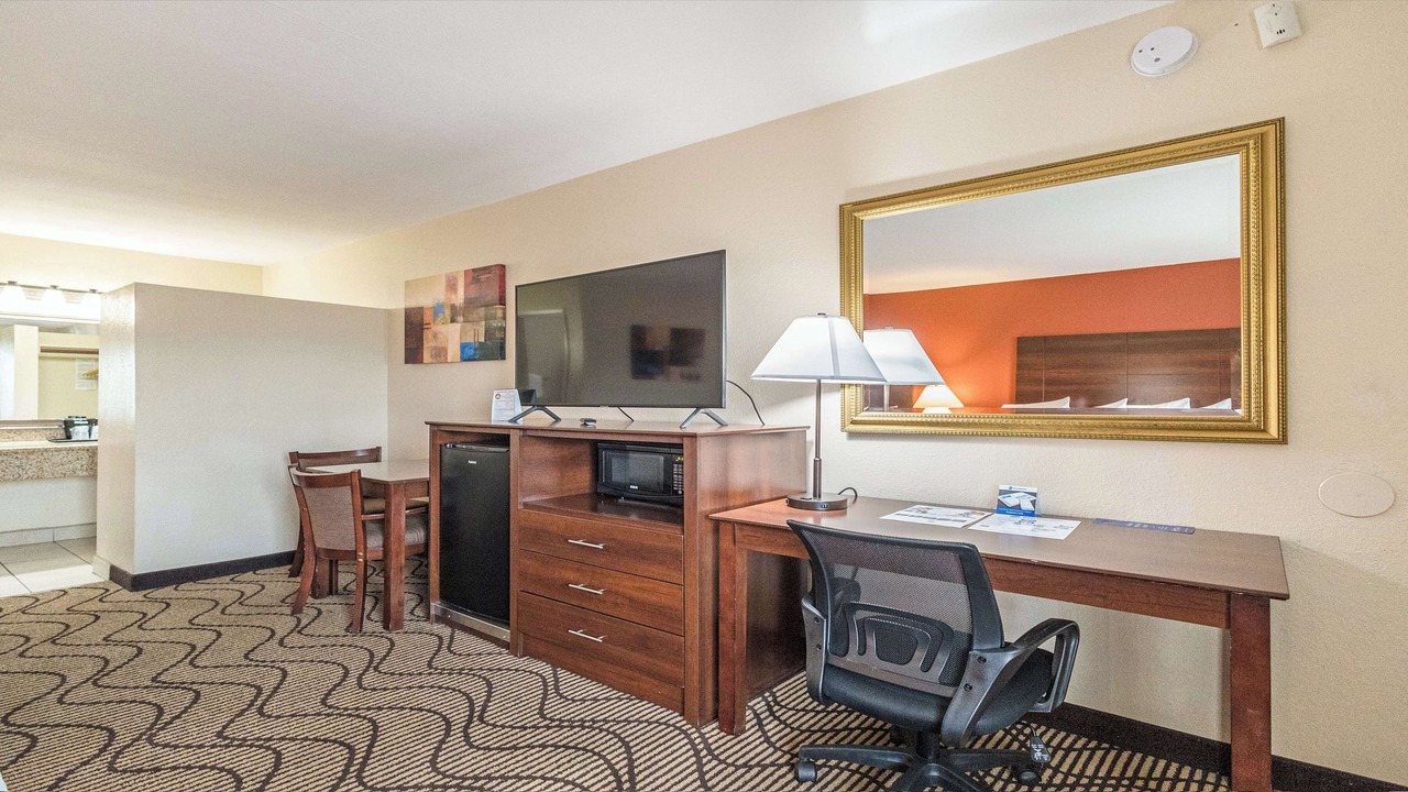 Photo of Bedroom in Folsom Road