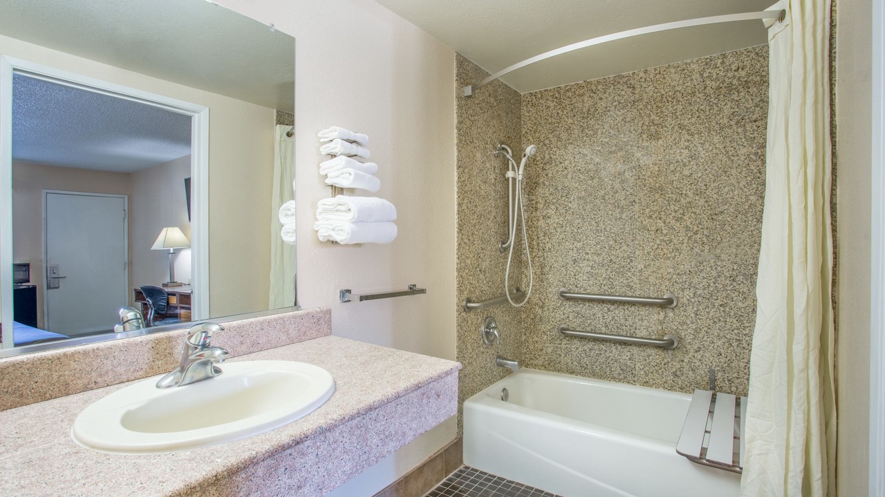 Photo of Bathroom in Ontario