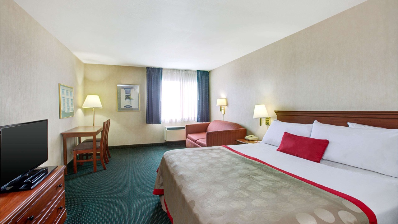 Photo of Bedroom in Del Aire