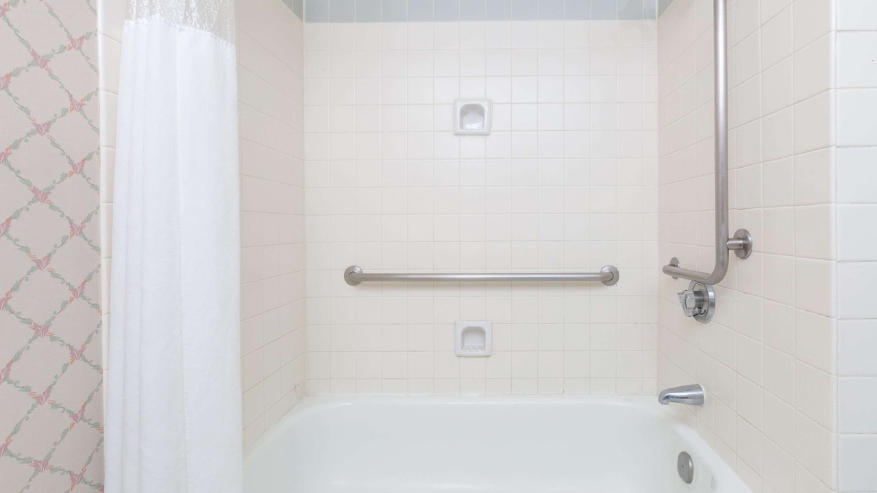Photo of Bathroom in Del Aire
