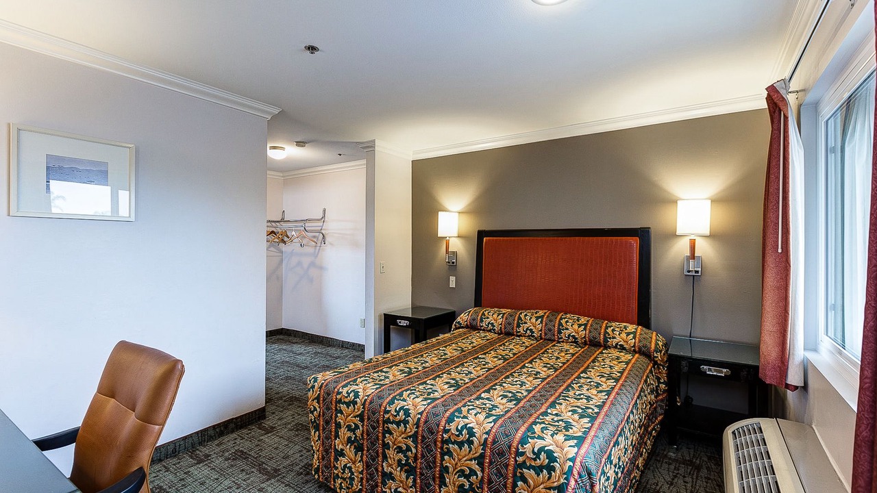 Photo of Bedroom in Northwest Anaheim