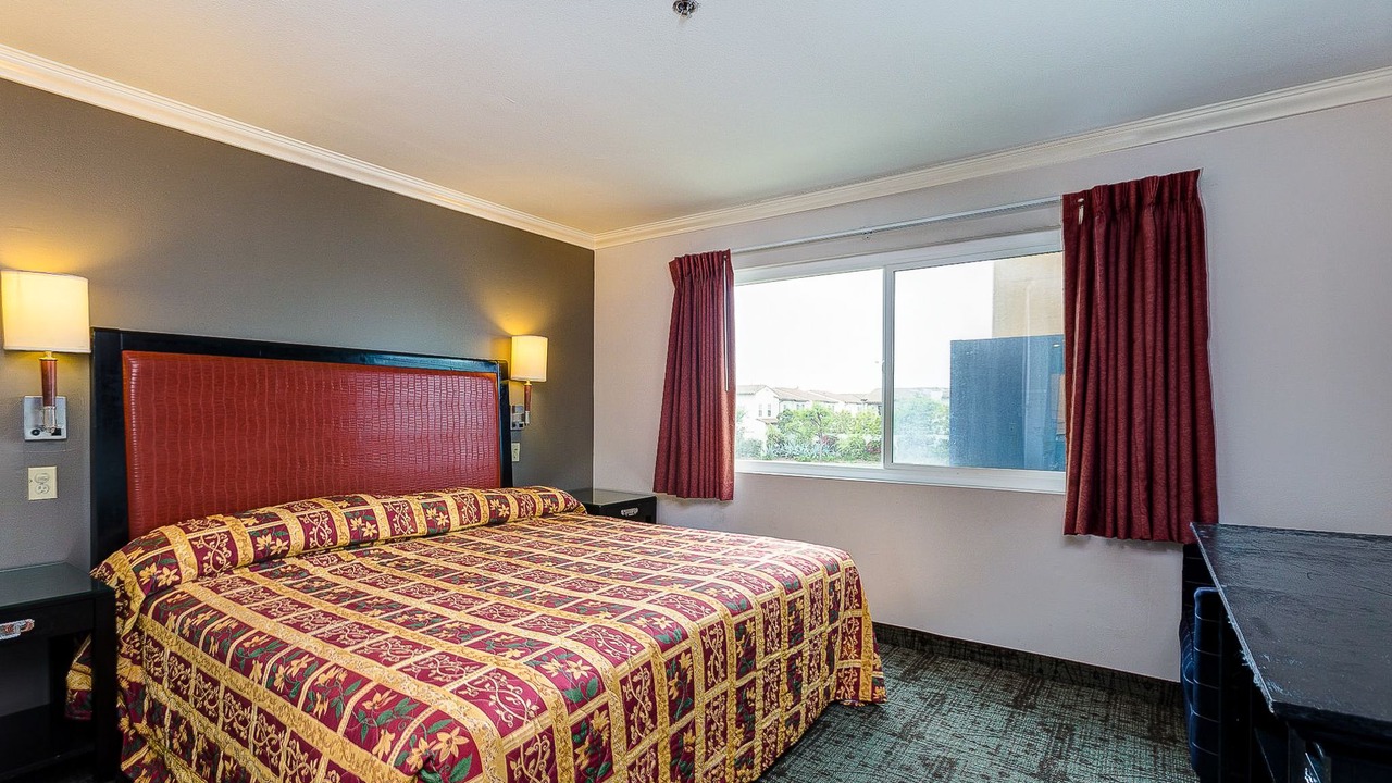 Photo of Bedroom in Northwest Anaheim