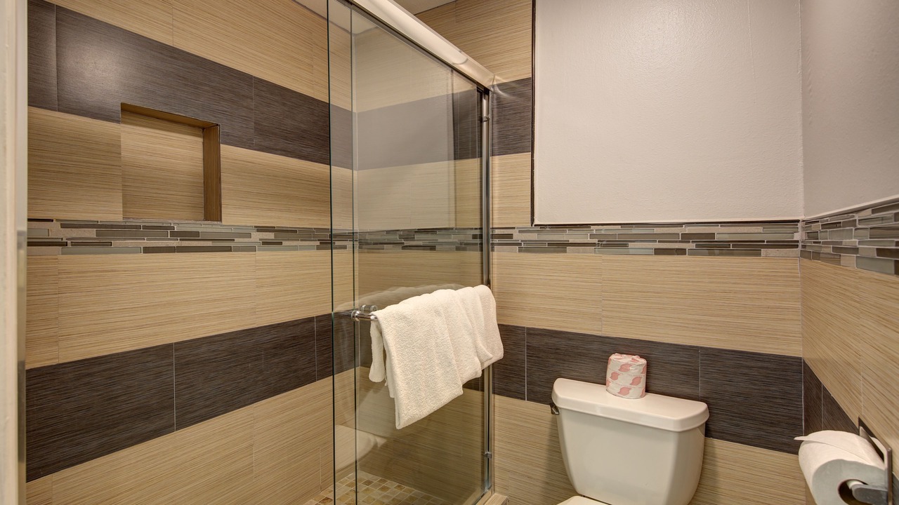 Photo of Bathroom in East Manhattan Beach