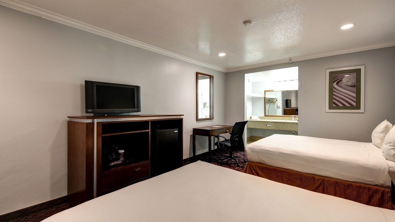 Photo of Bedroom in East Manhattan Beach