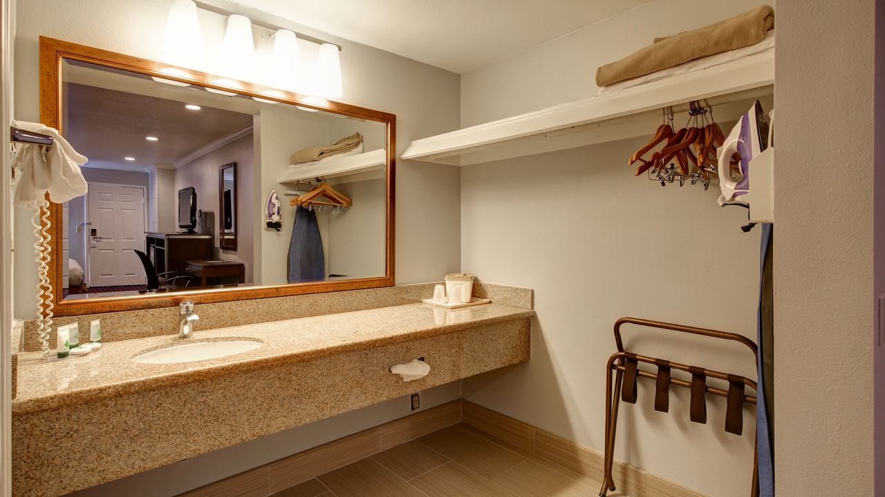 Photo of Bathroom in East Manhattan Beach