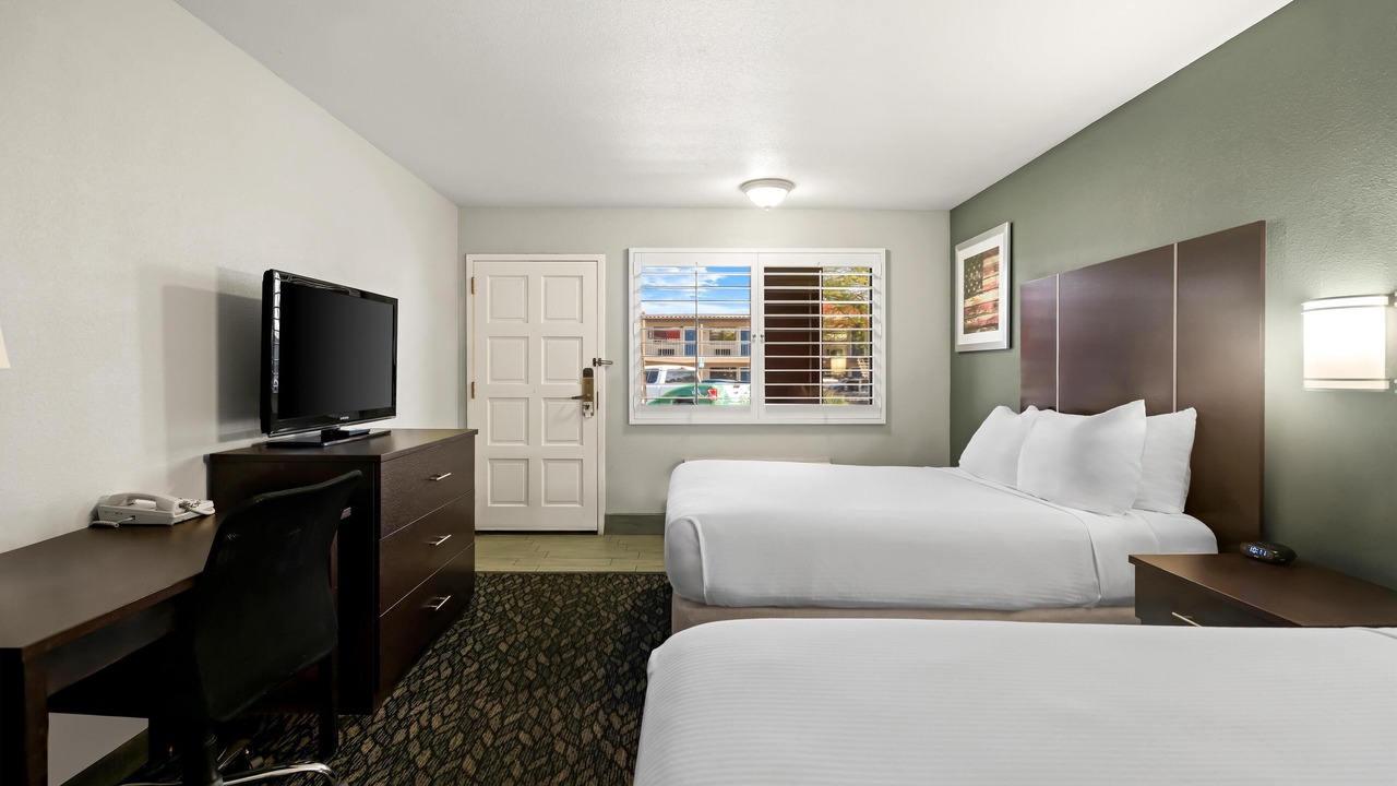 Photo of Bedroom in Barstow
