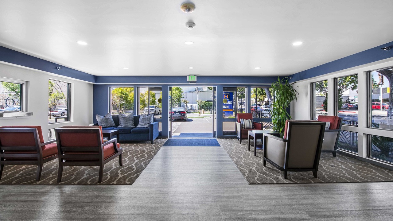 Photo of Livingroom in Lamanda Park