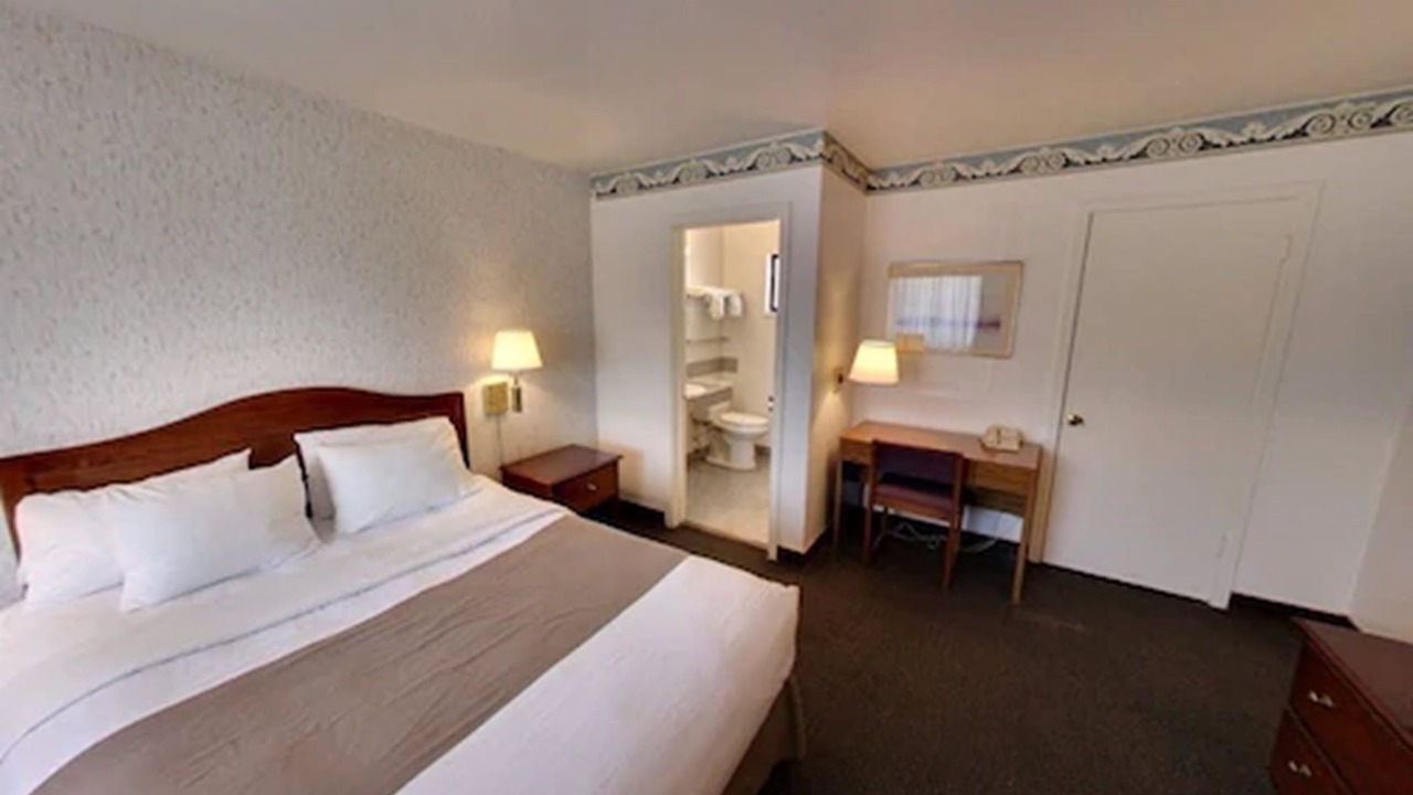 Photo of Bedroom in North Fremont Street