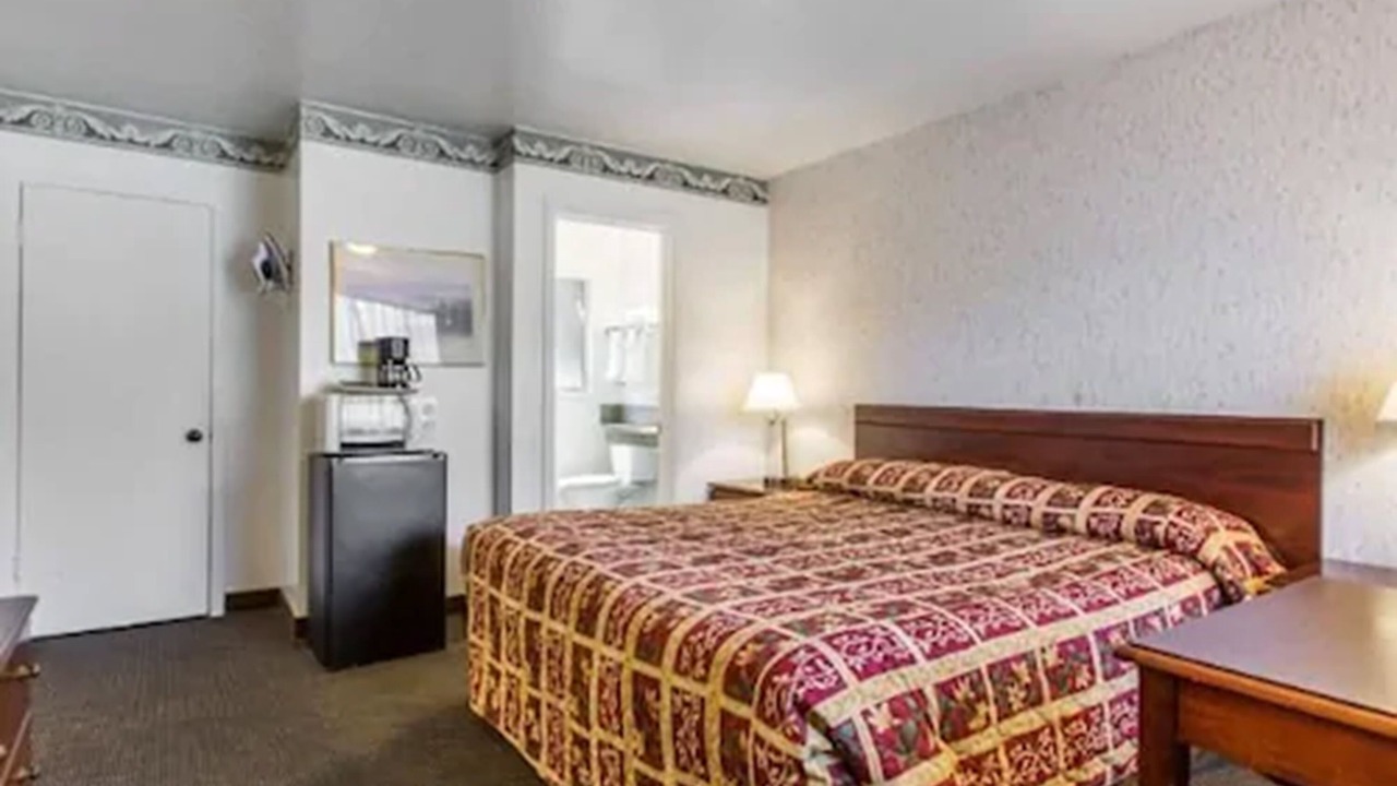 Photo of Bedroom in North Fremont Street