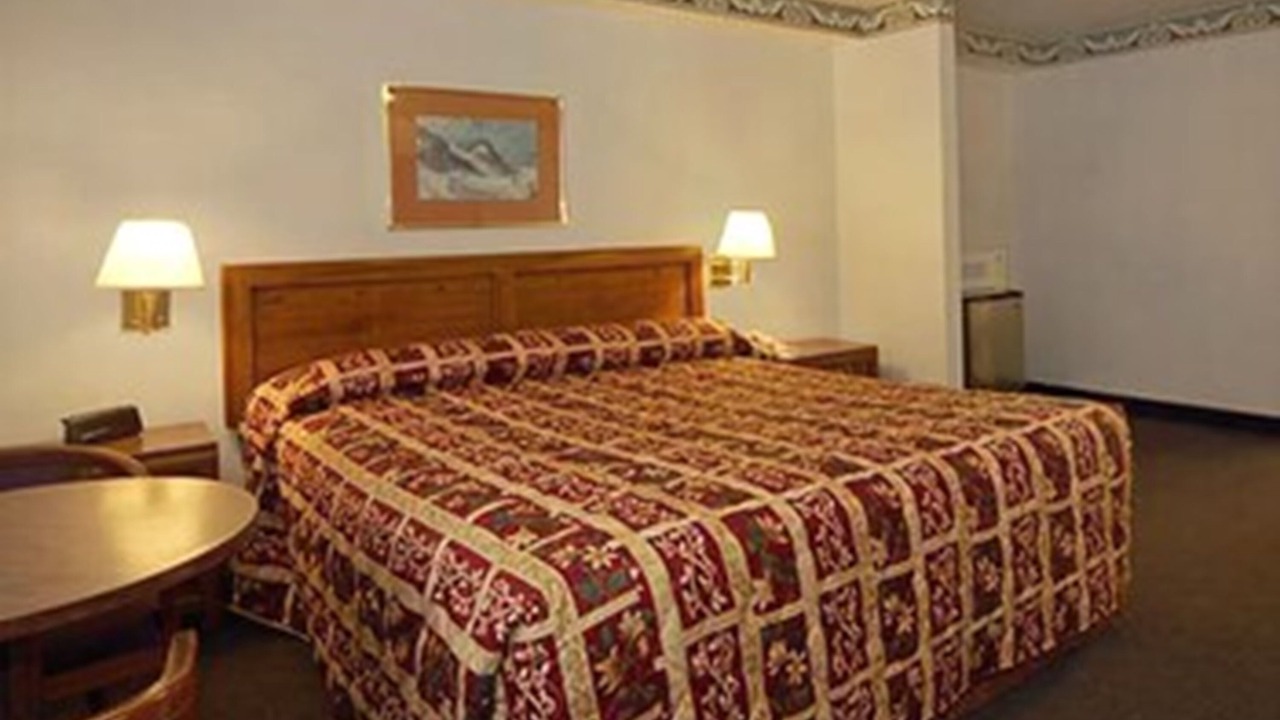 Photo of Bedroom in North Fremont Street