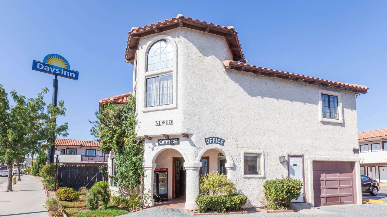 Photo of Buildings in Castaic