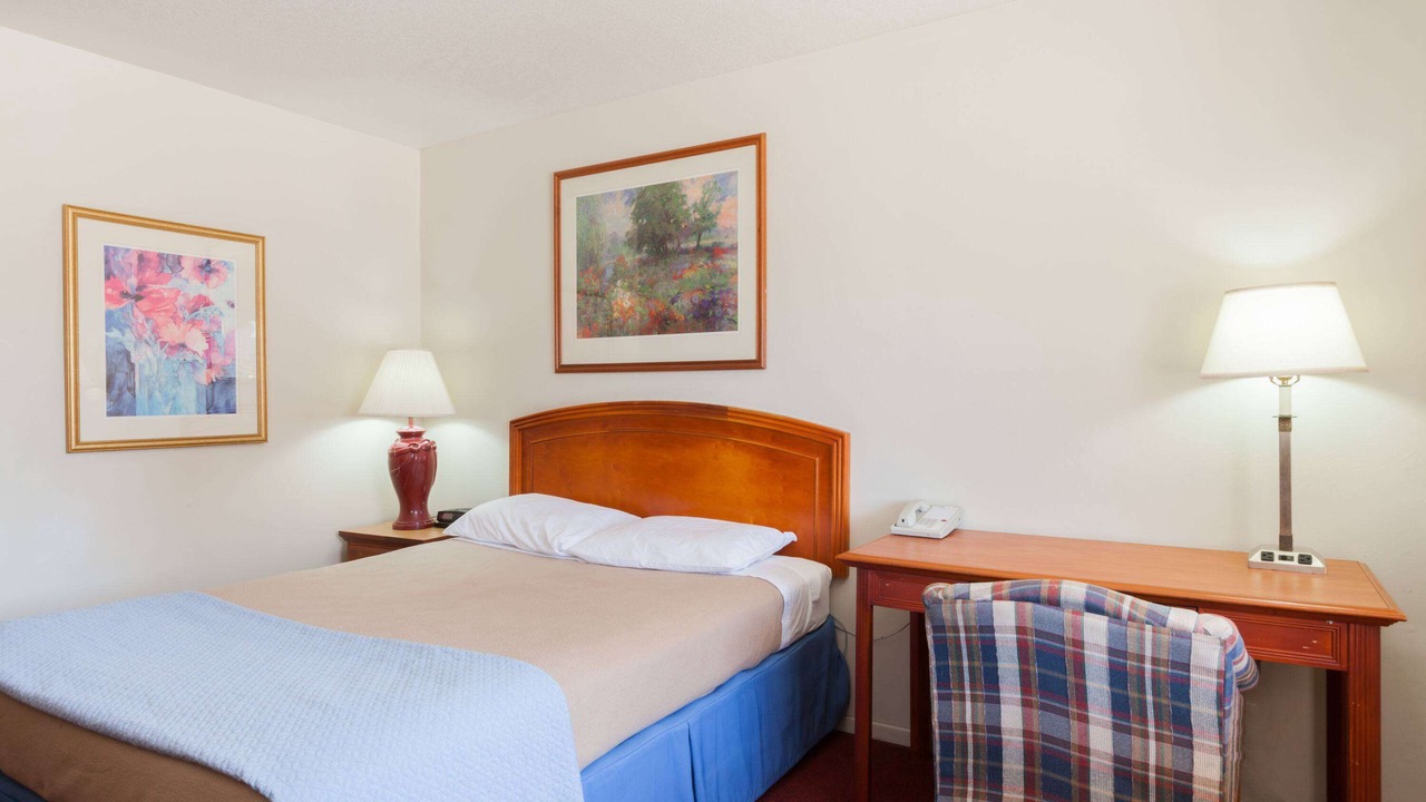 Photo of Bedroom in Castaic