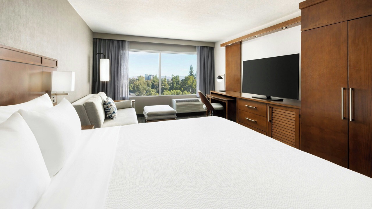 Photo of Bedroom in Woodland Hills