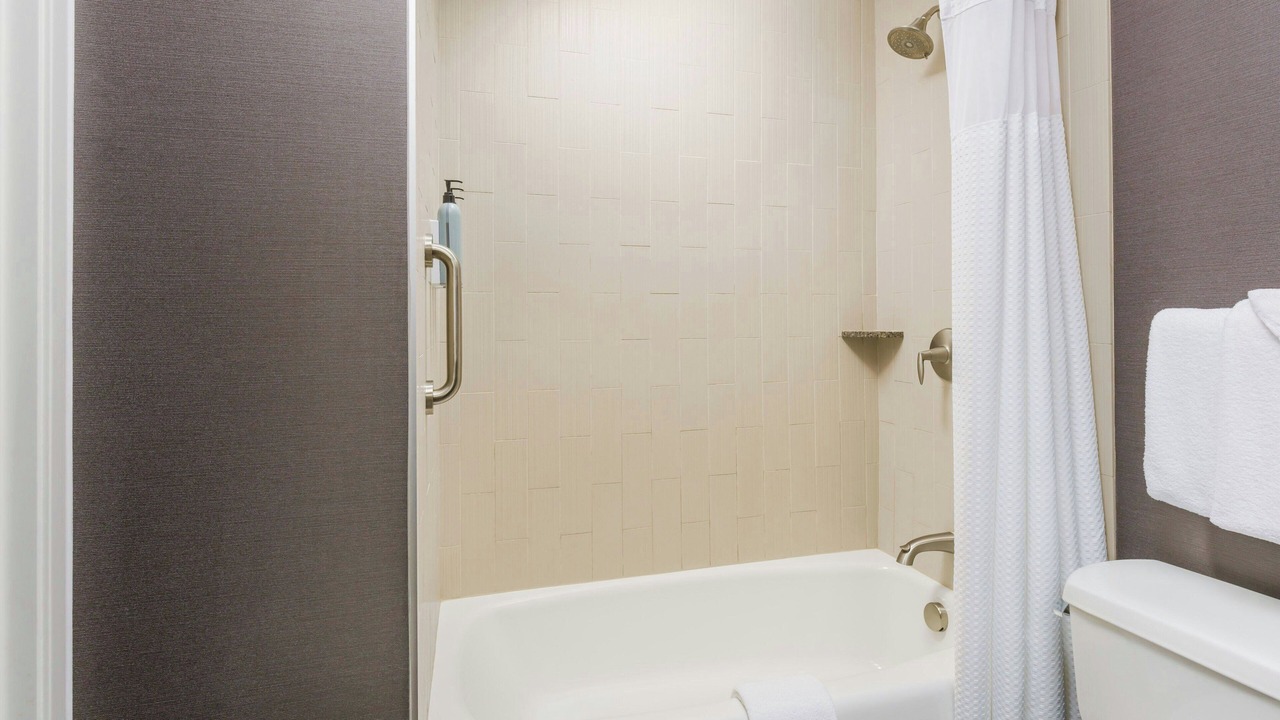 Photo of Bathroom in Woodland Hills