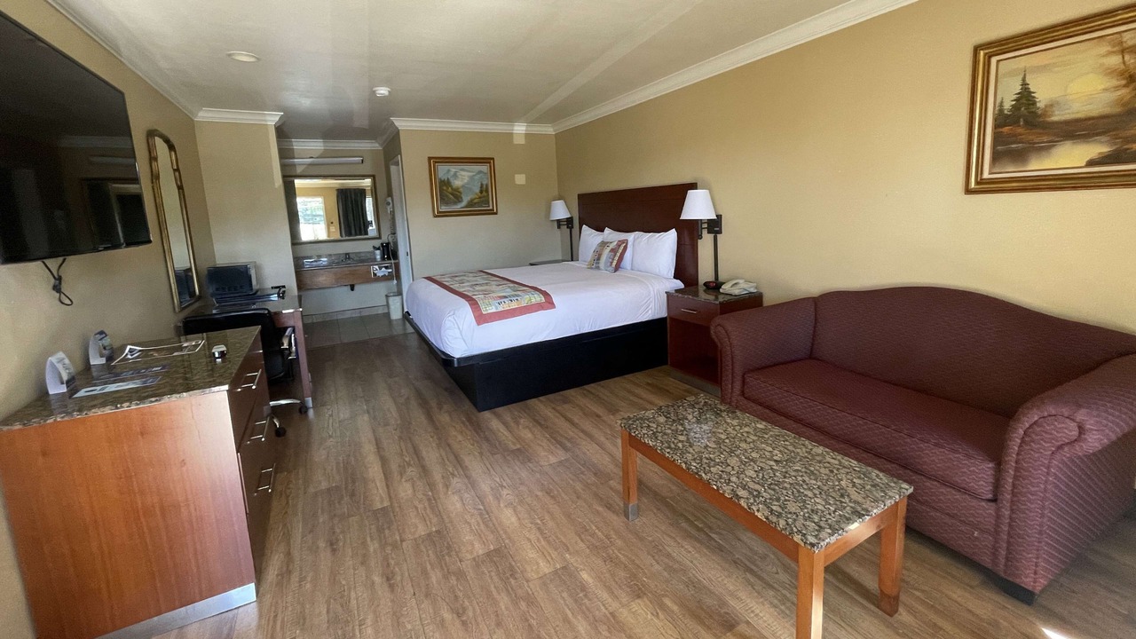 Photo of Bedroom in Downtown