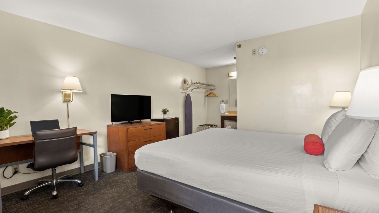 Photo of Bedroom in Buena Park