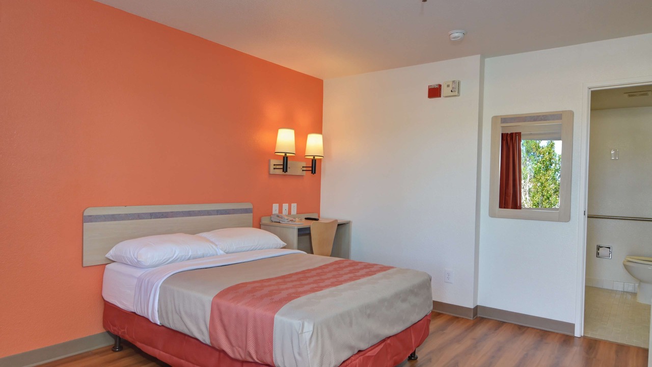Photo of Bedroom in Twentynine Palms