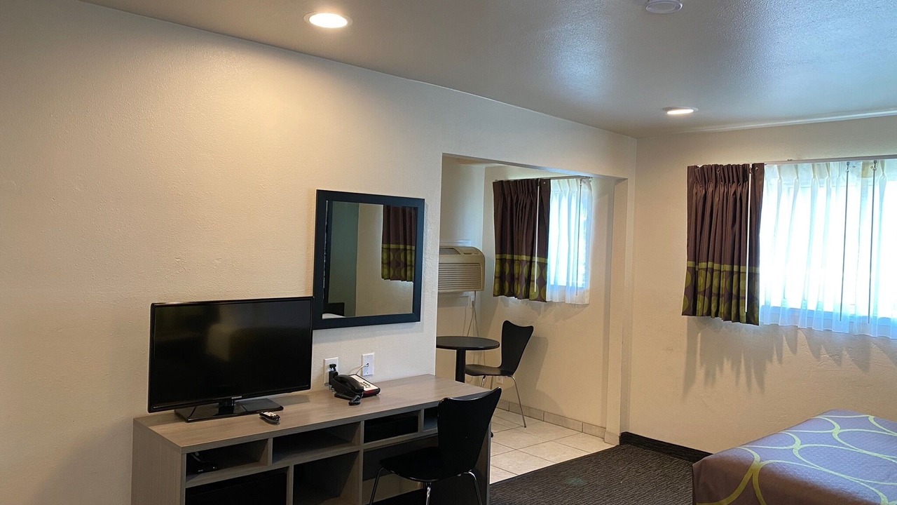 Photo of Livingroom in North Fremont Street