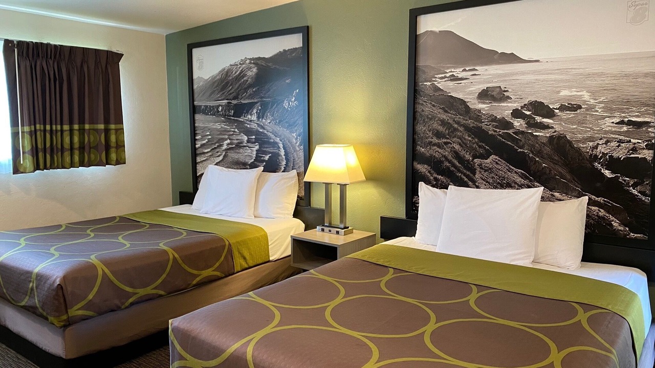 Photo of Bedroom in North Fremont Street