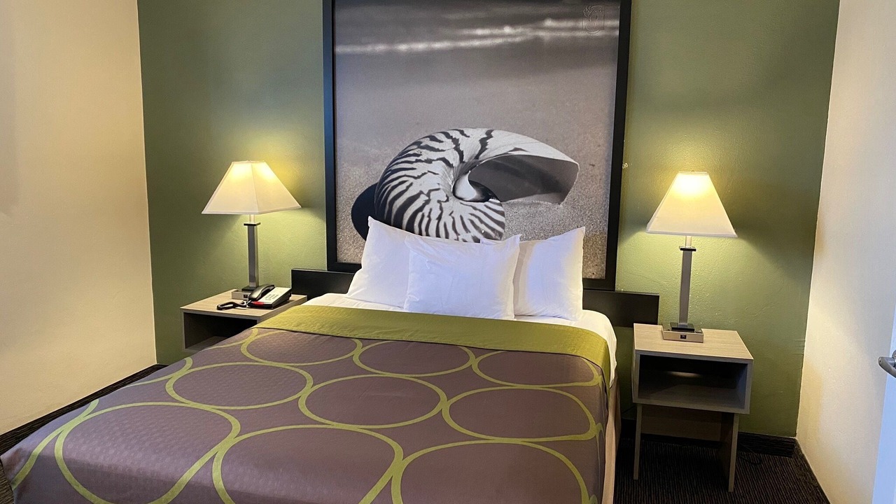 Photo of Bedroom in North Fremont Street