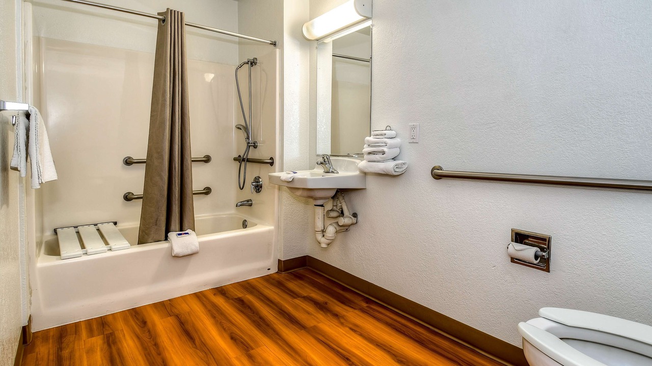 Photo of Bathroom in Corona