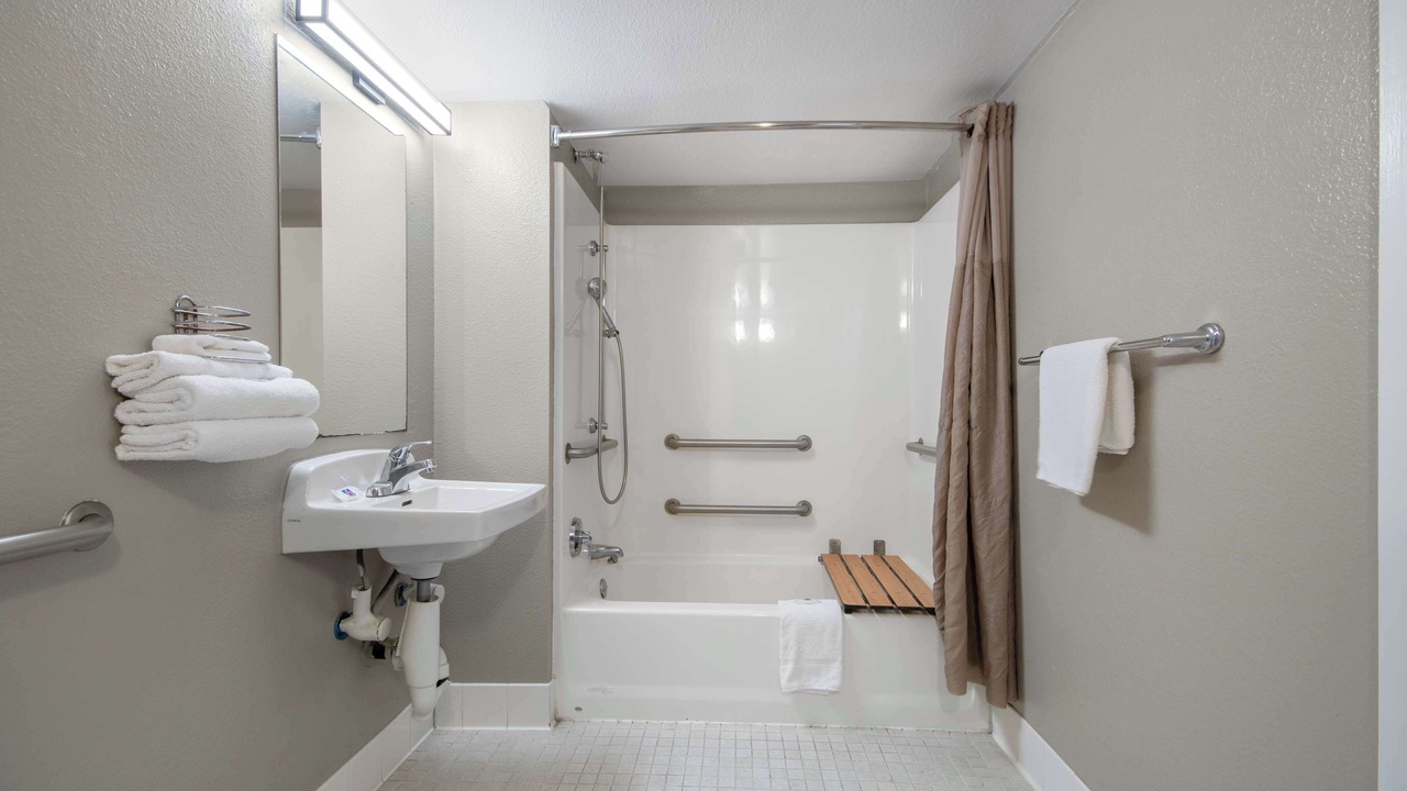 Photo of Bathroom in Lompoc