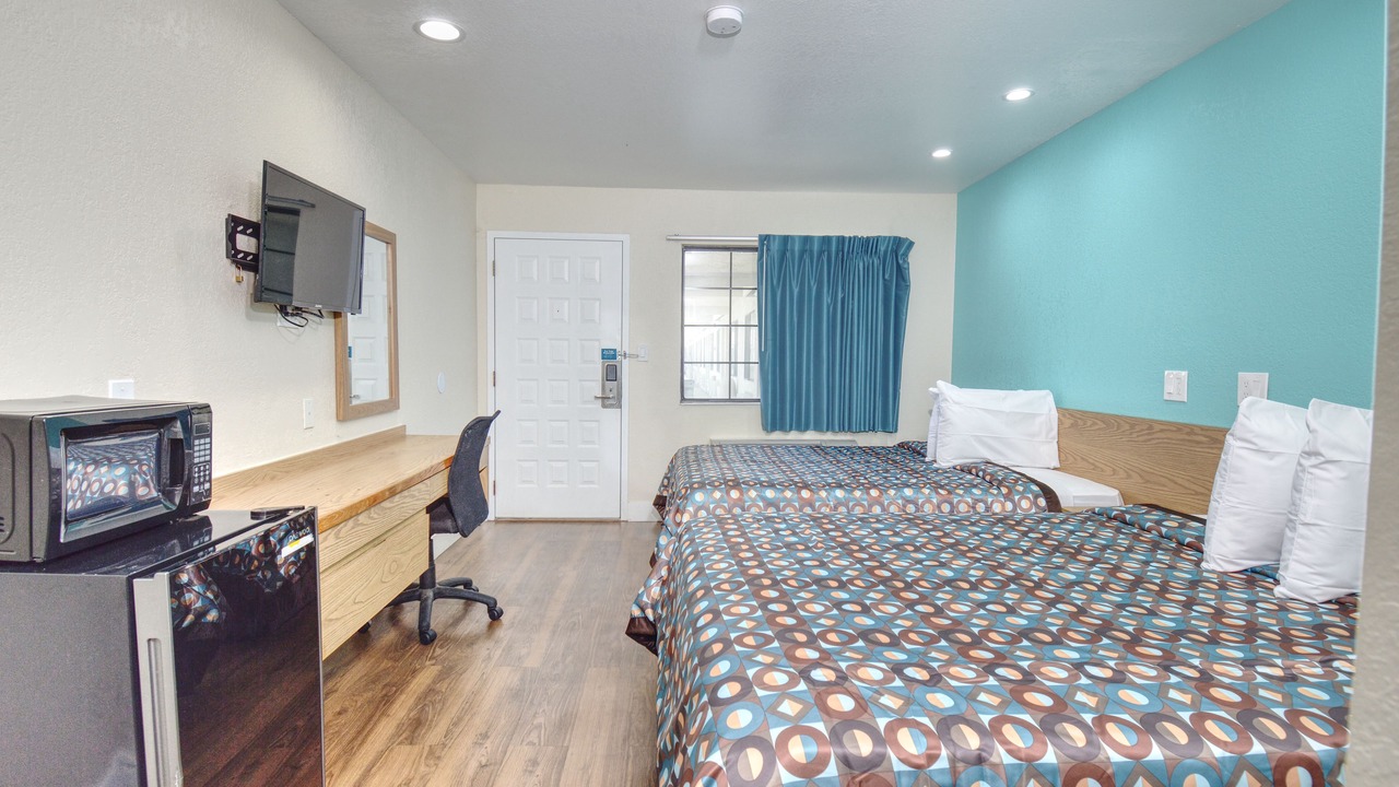 Photo of Bedroom in Buttonwillow