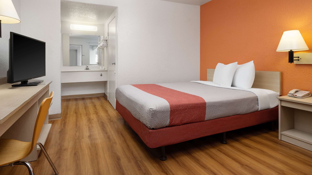 Photo of Bedroom in Buena Park