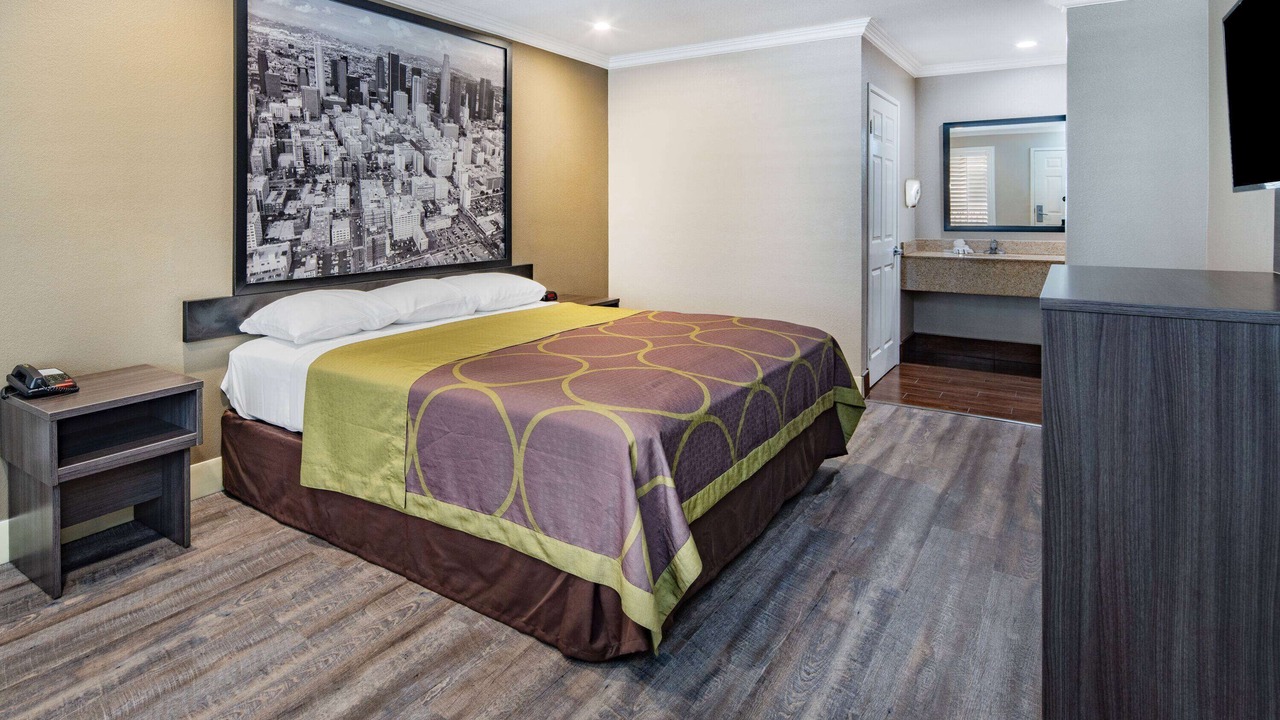 Photo of Bedroom in North Hollywood