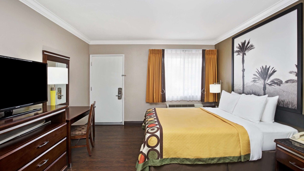 Photo of Bedroom in Culver - West