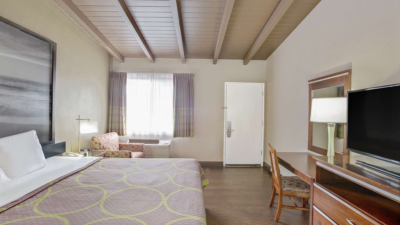 Photo of Bedroom in Culver - West